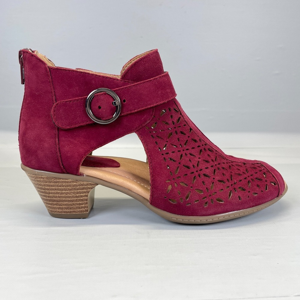 Earth Kelsey Booties Womens Size 8 B Burgundy Suede Heeled Zip Up Comfort Shoes